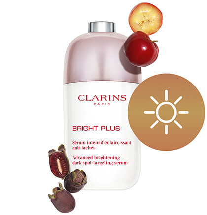 Bright Plus Serum packshot with main ingredients complex Acerola seed and Rose-myrtle extracts right next to it